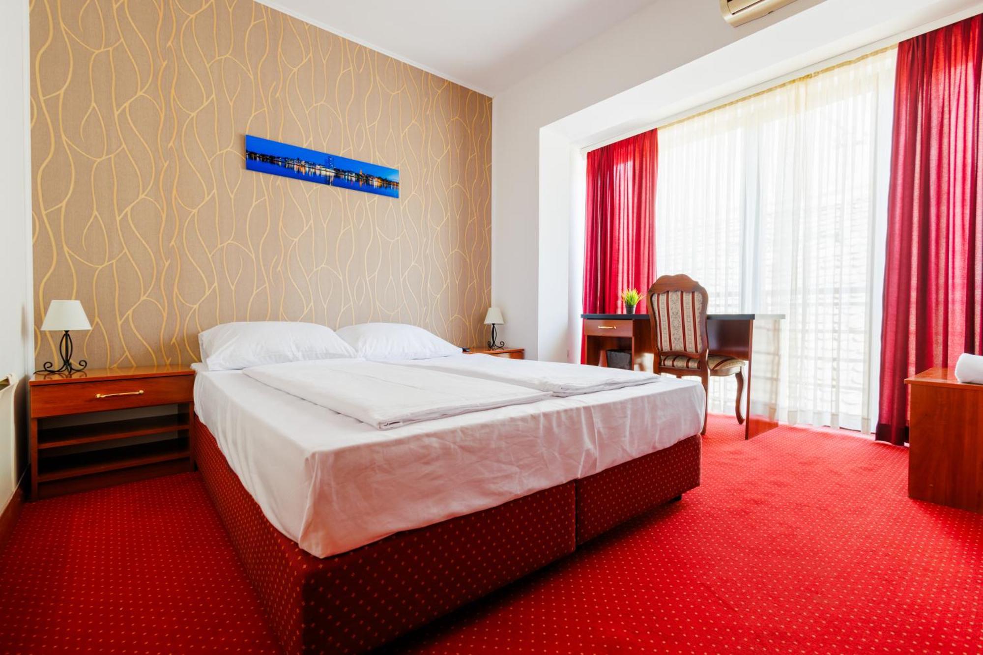 Pansion Strossmayer Osijek Buitenkant foto